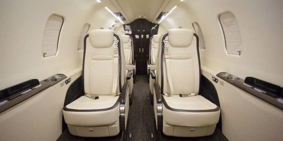 jet privato Learjet 70